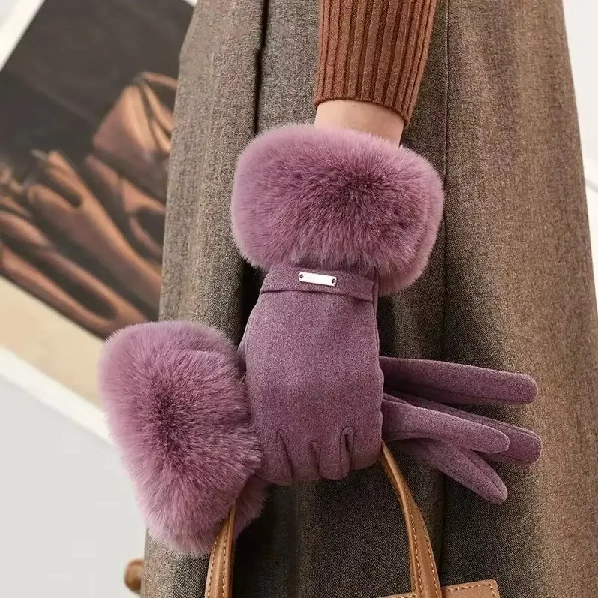 Plush Velvet Gloves